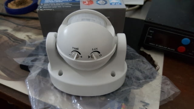 Датчик за движение стенен монтаж - град Видин | Охранителни Системи - снимка 2