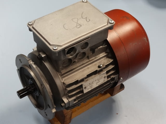 Електродвигател със спирачка T 90S 12/4 BR B5 42 NT, град Пловдив | Промишлено Оборудване - снимка 1