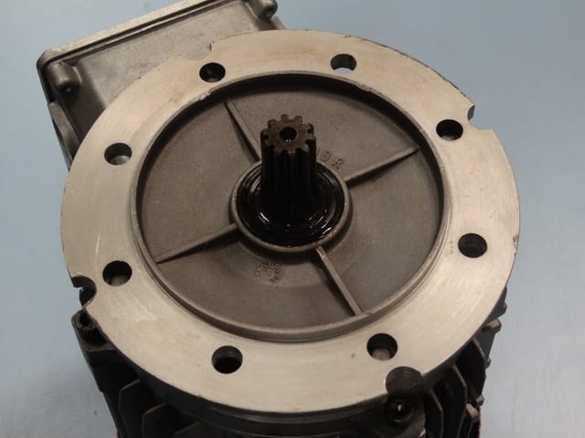 Електродвигател със спирачка T 90S 12/4 BR B5 42 NT, град Пловдив | Промишлено Оборудване - снимка 7