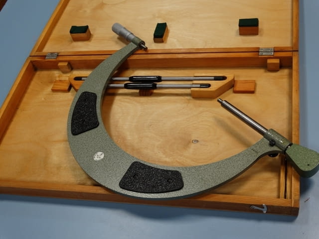 Микрометър 200-300 mm с индикаторен часовник - град Пловдив | Инструменти - снимка 2