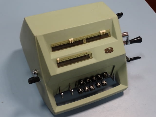 Сметачна машина KR 13 - city of Plovdiv | Antiques - снимка 2