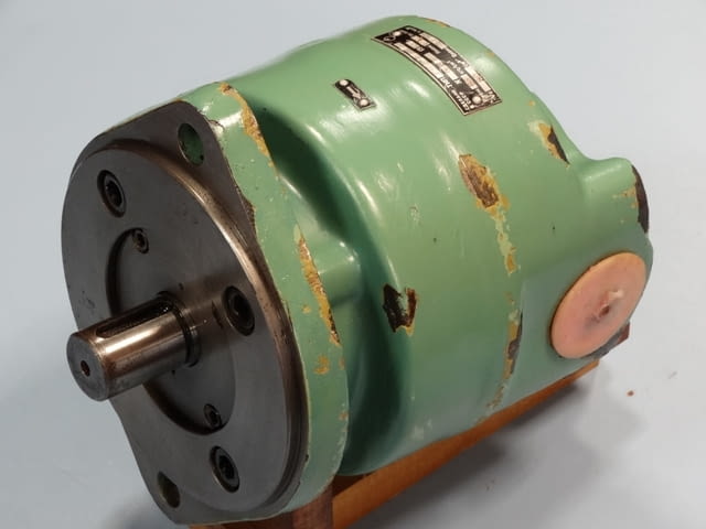 Хидравлична помпа F12-2M Машиностроене, На дребно - град Пловдив | Промишлено Оборудване - снимка 1