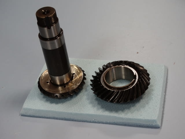 Конуска зъбна двойка ФУ-321, ФУ-320 Машиностроене, На дребно - град Пловдив | Промишлено Оборудване - снимка 1