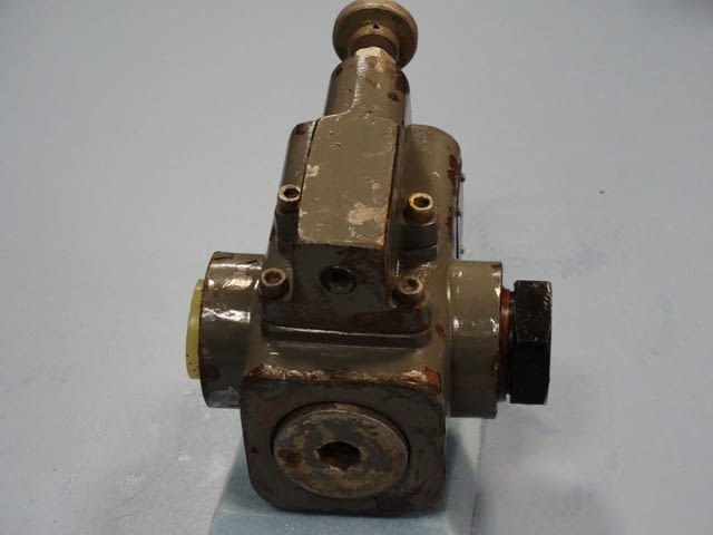 Хидравличен клапан 20-2001 Тежка промишленост, На дребно - град Пловдив | Промишлено Оборудване - снимка 2