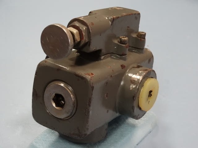 Хидравличен клапан 20-2001 Тежка промишленост, На дребно - град Пловдив | Промишлено Оборудване - снимка 4