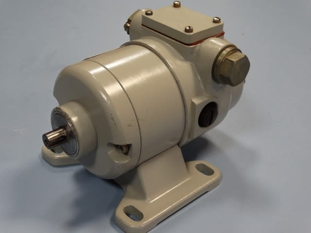 Тахогенератор VEB 1621.3 Енергетика, На дребно - град Пловдив | Промишлено Оборудване - снимка 4