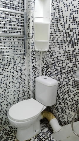 Нощувки в центъра на София Интернет, Кабелна, Обзаведено, Телевизор, Централна част, До автобусна спирка, До заведение, До метро, До парк, До училище, До хранителен магазин - град София | Квартири / Нощувки - снимка 9