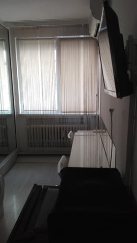 Нощувки в центъра на София Интернет, Кабелна, Обзаведено, Телевизор, Централна част, До автобусна спирка, До заведение, До метро, До парк, До училище, До хранителен магазин - град София | Квартири / Нощувки - снимка 12