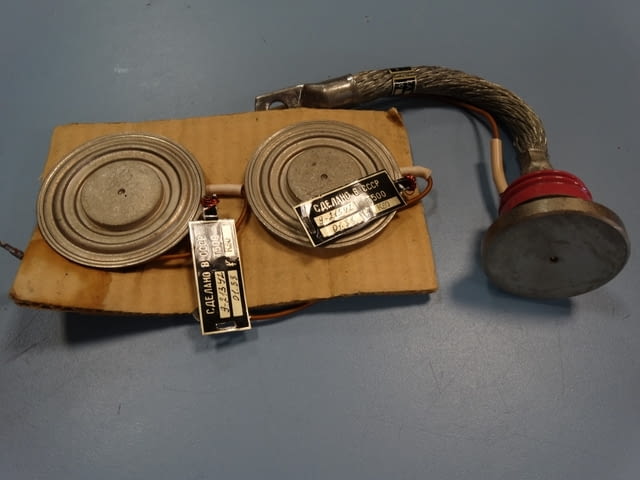 Тиристори Т 500, Т15-250-10 Енергетика, На дребно - град Пловдив | Промишлено Оборудване - снимка 1