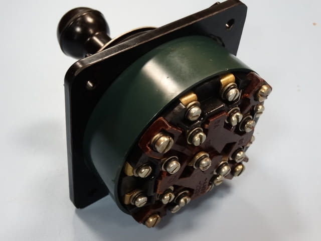 Превключвател КП4-2У4 Лека промишленост, На дребно - град Пловдив | Промишлено Оборудване - снимка 2