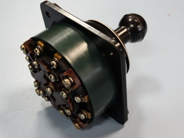 Превключвател КП4-2У4 Лека промишленост, На дребно - град Пловдив | Промишлено Оборудване - снимка 3