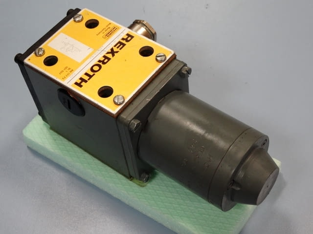Хидравличен разпределител Rexroth 4WE-10, град Пловдив | Промишлено Оборудване - снимка 4