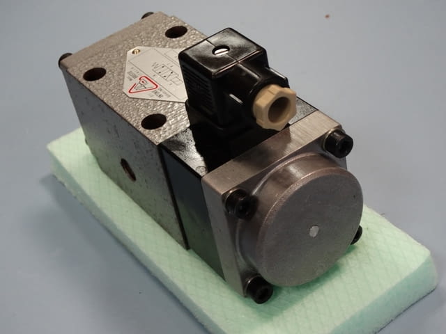 Хидравличен разпределител AB VED-12-4V, град Пловдив | Промишлено Оборудване - снимка 3