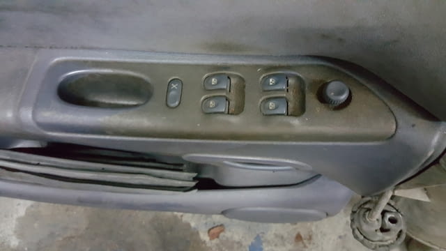 Панел ляв с копчета за ел стъкла и ел огледало Espace 3, city of Vidin | Spare Parts - снимка 2