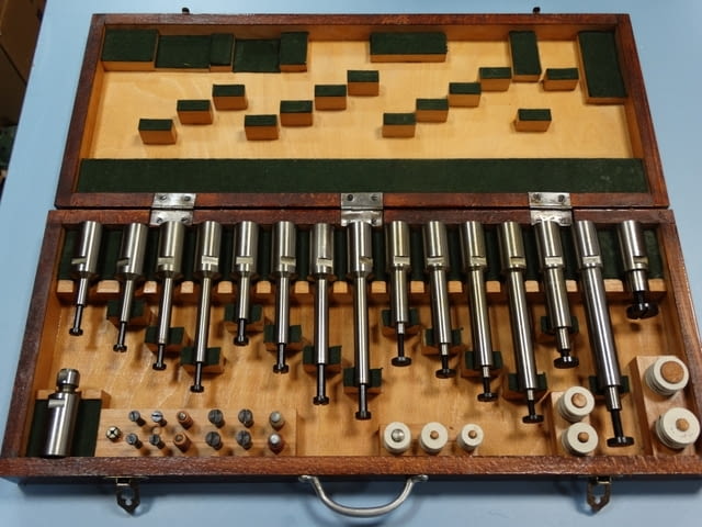 Комплект адаптери за шпиндел за шлайф - град Пловдив | Машини / Съоръжения - снимка 1