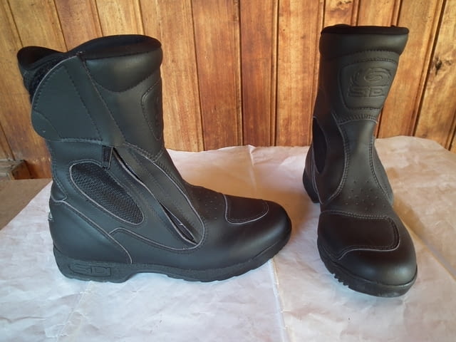 Мото ботуши Sidi произведени в Италия, град Левски | Аксесоари / Консумативи - снимка 1