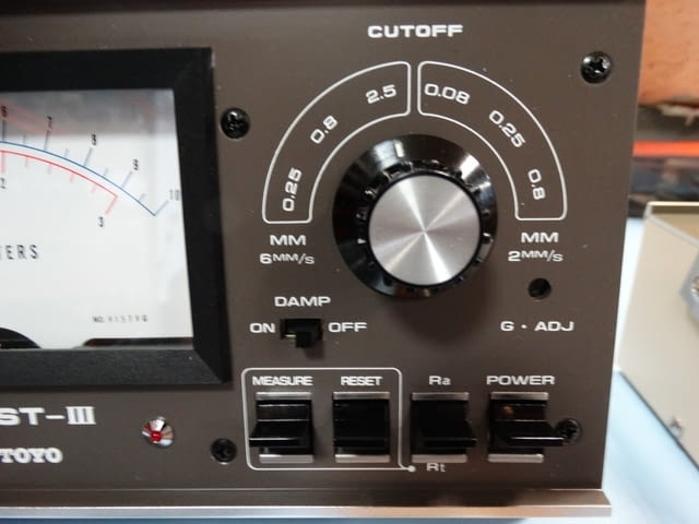 Уред за измерване на грапавост грапавомер Mitutoyo SURFTEST III - снимка 3