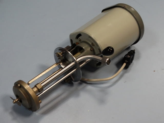 Лабораторна помпа VEB TYP-3217 Химическа промишленост, На дребно - град Пловдив | Промишлено Оборудване - снимка 1