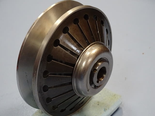 Вариаторна шайба LENZE 11.213.16 Ø160 Машиностроене, На дребно - град Пловдив | Промишлено Оборудване - снимка 2