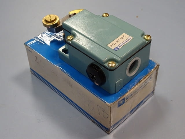 Изключвател Telemecanique XC1.AC 126 Енергетика, На дребно - град Пловдив | Промишлено Оборудване - снимка 2