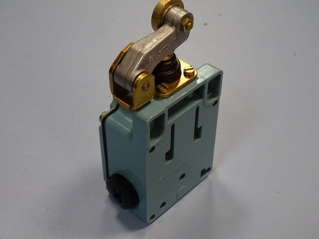 Изключвател Telemecanique XC1.AC 126 Енергетика, На дребно - град Пловдив | Промишлено Оборудване - снимка 4