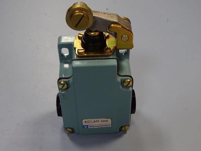 Изключвател Telemecanique XC1.AC 126 Енергетика, На дребно - град Пловдив | Промишлено Оборудване - снимка 5