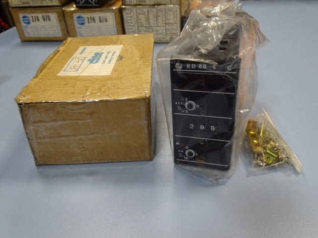 Температурен контролер GEFRAN RD88, PMT, град Пловдив | Промишлено Оборудване - снимка 1