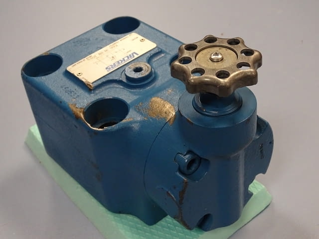 Вентил хидравличен Vickers ECG 10 BV 10TG, city of Plovdiv | Industrial Equipment - снимка 3