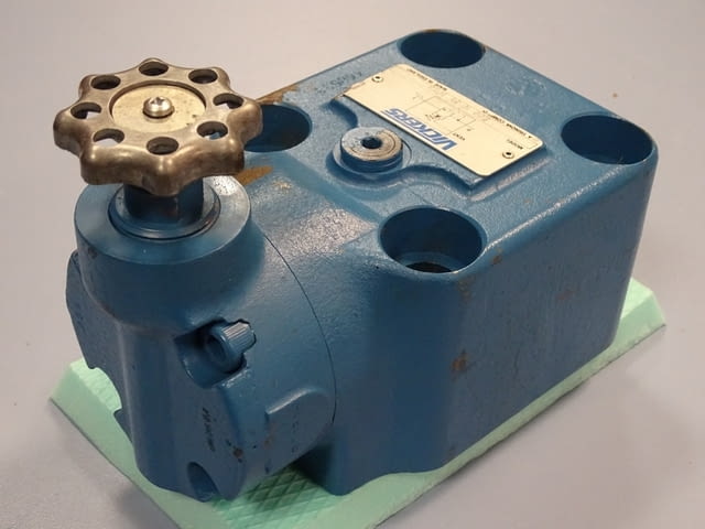 Вентил хидравличен Vickers ECG 10 BV 10TG, city of Plovdiv | Industrial Equipment - снимка 4