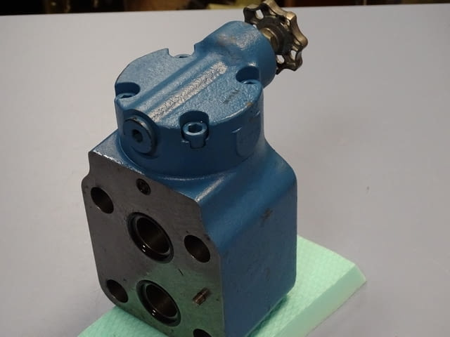 Вентил хидравличен Vickers ECG 10 BV 10TG, city of Plovdiv | Industrial Equipment - снимка 6