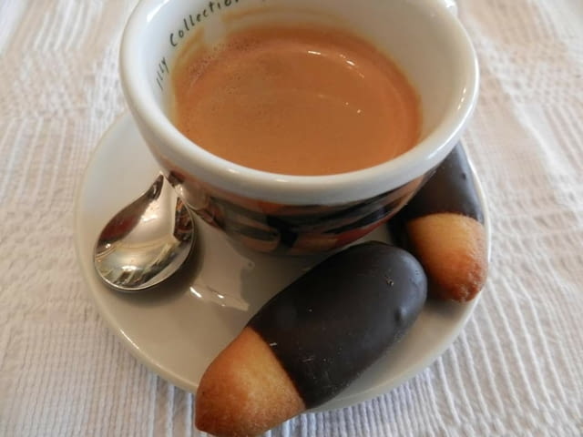 Едоди-Еу ЕООД - град Петрич | Захарни и шоколадови изделия - снимка 3