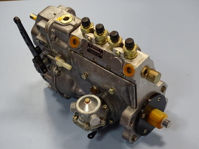 Горивонагнетателна помпа BOSCH PES 4A800410/3RS2523, град Пловдив | Специализирана Техника - снимка 1