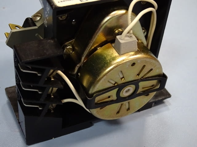 Програматор CROUZET 600 Машиностроене, На дребно - град Пловдив | Промишлено Оборудване - снимка 4