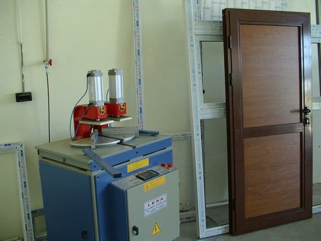 Неотрейд АС ЕООД - град Монтана | Дограма и врати - снимка 3