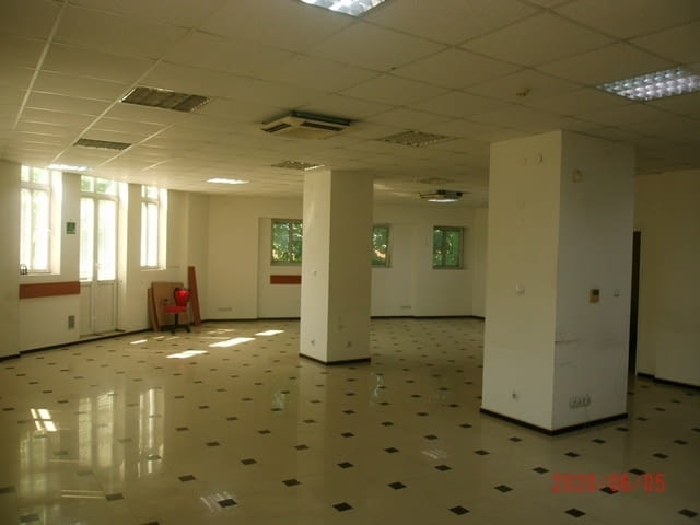 Просторен офис в Бургас - ул. "Александровска" 155 м2, Интернет, Климатик, СОТ - град Бургас | Офиси - снимка 2