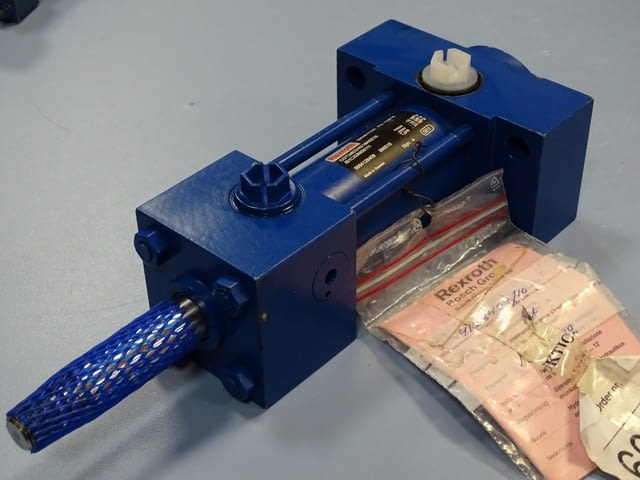 Хидравличен цилиндър Rexroth CGT3ME5, Rexroth CD70P, град Пловдив | Промишлено Оборудване - снимка 2