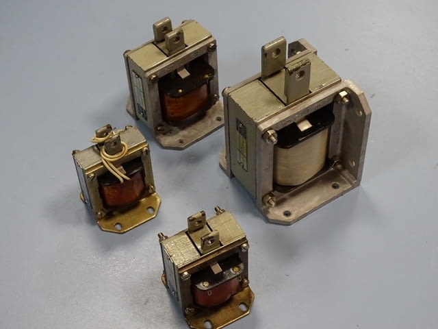 Електромагнит - solenoid Mez EVJ 1122, EVJ 2132, EVJ 3132, EVJ 4132 - снимка 2