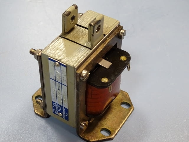 Електромагнит - solenoid Mez EVJ 1122, EVJ 2132, EVJ 3132, EVJ 4132 - снимка 11