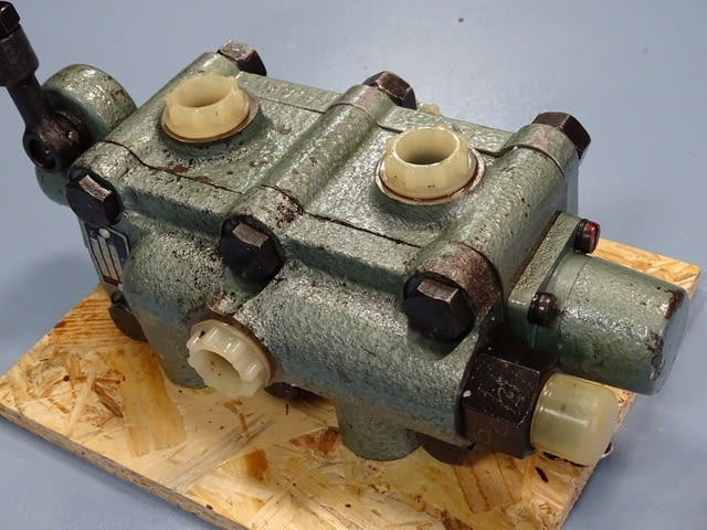 Хидравличен разпределител ръчен TOS RBS-10M60, град Пловдив | Промишлено Оборудване - снимка 2