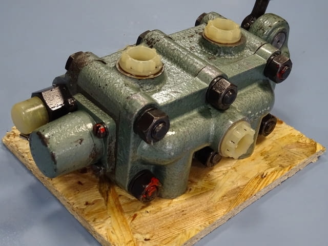 Хидравличен разпределител ръчен TOS RBS-10M60, град Пловдив | Промишлено Оборудване - снимка 3