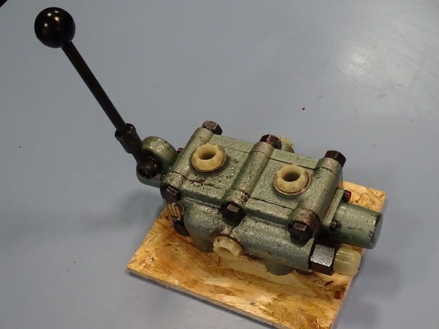 Хидравличен разпределител ръчен TOS RBS-10M60, град Пловдив | Промишлено Оборудване - снимка 7