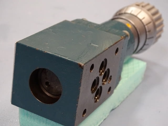 Хидравличен клапан BOSCH Лека промишленост, На дребно - град Пловдив | Промишлено Оборудване - снимка 5