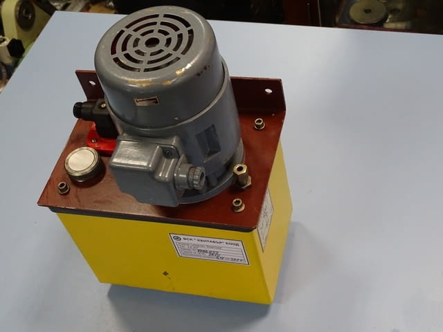 Смазочен Агрегат Клептуза 2.5L - city of Plovdiv | Machinery - снимка 1