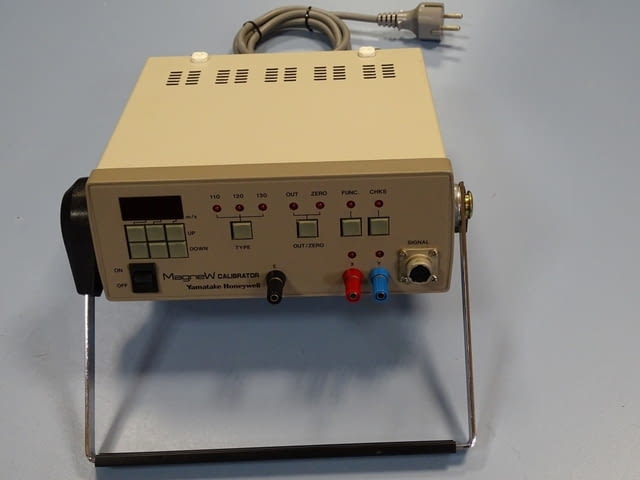 Калибратор Magnew Yamatake-Honeywell Машиностроене, На дребно - град Пловдив | Промишлено Оборудване - снимка 1