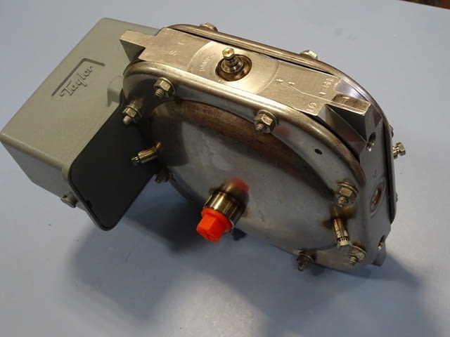 Трансмитер на налягане Taylor Pneumatic Transmitter, град Пловдив | Промишлено Оборудване - снимка 5