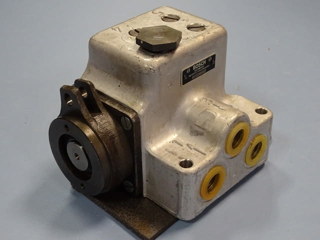 Хидравличен разпределител BOSCH HY/SDMA1D7, град Пловдив | Промишлено Оборудване - снимка 9