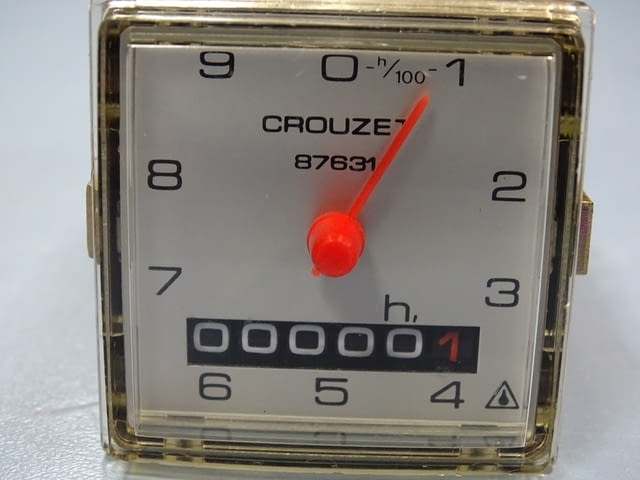 Брояч на часове Hour Meter CROUZET 87631, град Пловдив | Промишлено Оборудване - снимка 2