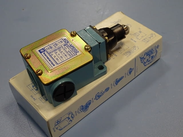 Изключвател Telemecanique XCK-M1D02 Енергетика, На дребно - град Пловдив | Промишлено Оборудване - снимка 2