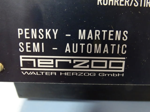 Уред за анализ по метода на PENSKY-MARTENS, Semi-Automatic Herzog - снимка 5