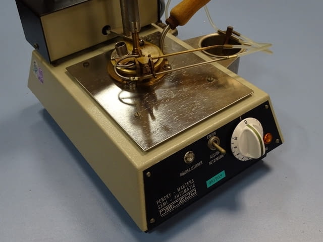 Уред за анализ по метода на PENSKY-MARTENS, Semi-Automatic Herzog - снимка 9